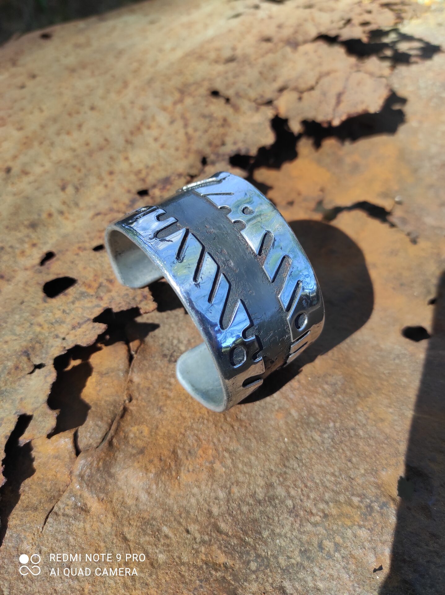 Bracelet aluminium et acier patiné