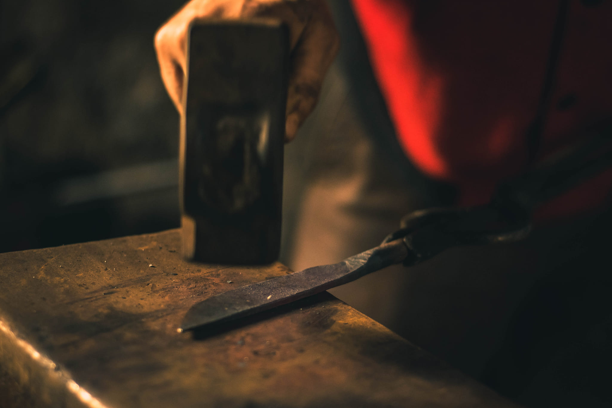aplanissement de la lame au marteau de forge